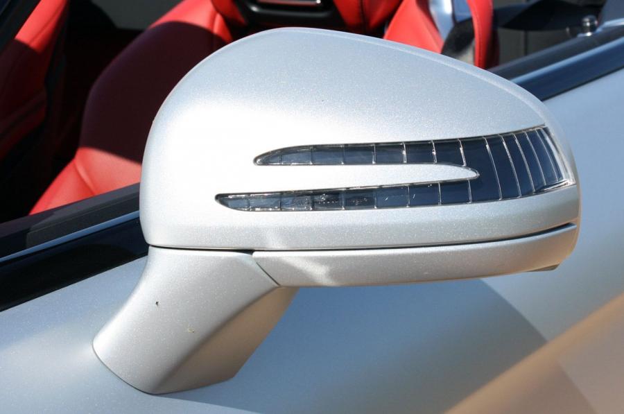  Mercedes-Benz SL550 2013 года  (фото 35 из 51)